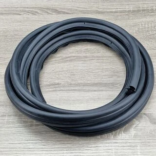 Ущільнювач для дверей Skoda Octavia Tour 1996-2010, Резинка на двері Шкода Октавія Тур